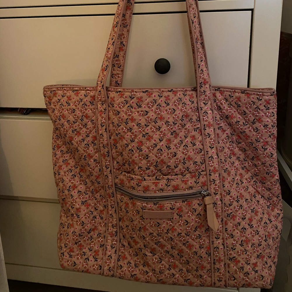 Vera Bradley Sweethearts and flowers tote!